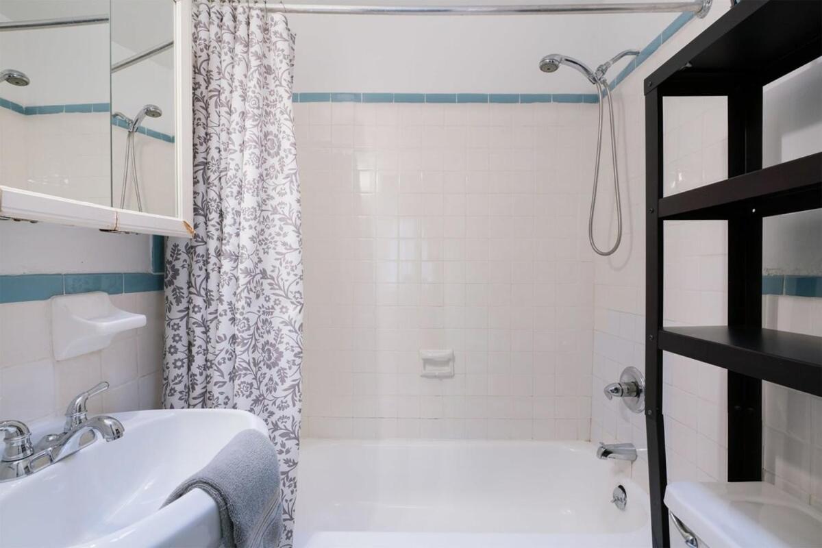 Apartment 11-4f Prime West Village Designer 1br New York
