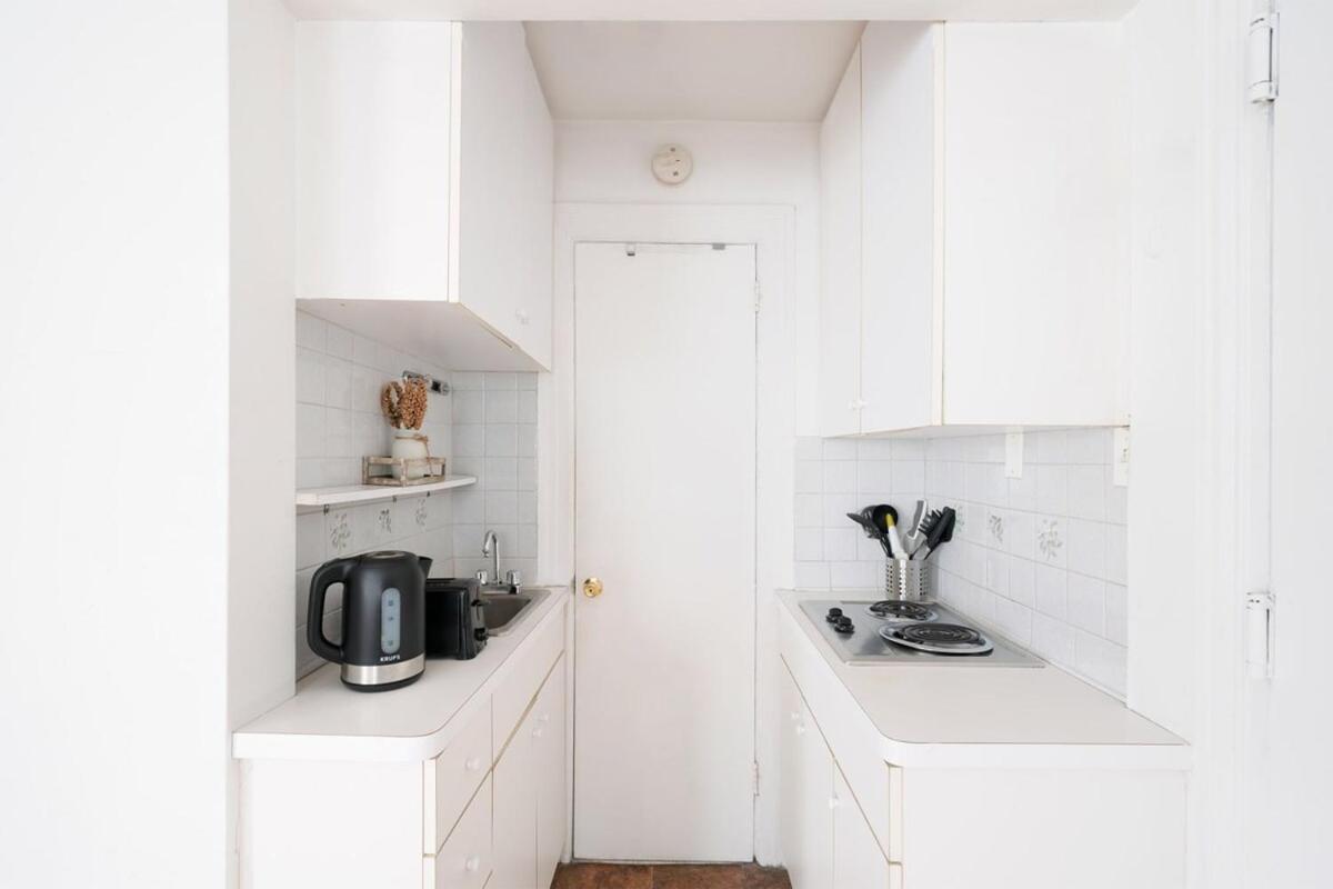 11-4f Prime West Village Designer 1br Apartment